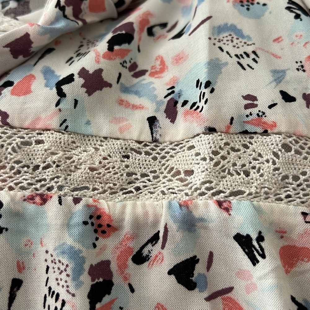 TORRID Long Tank Top Multi Color Abstract Print Ruffle Lace Details  Sz 3 EUC - Picture 3 of 16